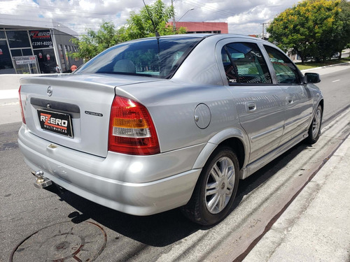 Chevrolet Astra 2.0 Mpfi Cd Sedan 8v Gasolina 4p