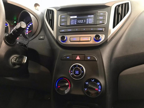 Imagem 6 de 12 de Hyundai Hb20 1.0 Comfort Plus 12v Flex 4p Manual 2017/2018