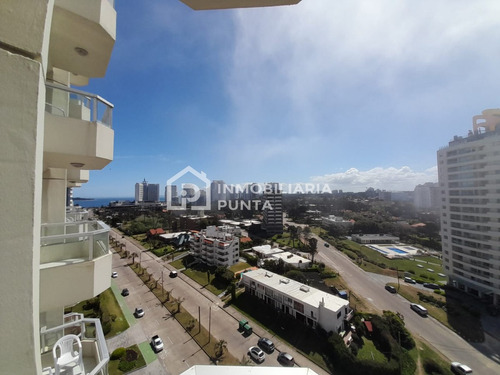 Alquiler Temporal Apartamento Con Vista Al Mar De 2 Dormitorios En Chiverta   