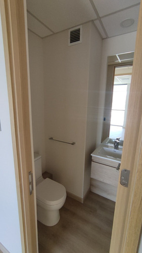 Oficina En Arriendo En Ed Reitze De 43 M Calle Limache Viña