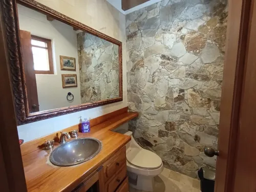 Finca En Arriendo Ubicada En Rionegro Sector Rotonda Sajonia (22136).