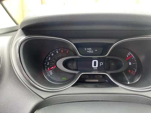 Renault Captur 2.0 Intens Automática