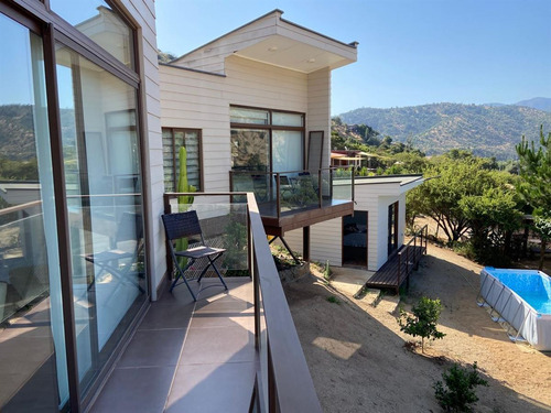 Cómoda Casa En Venta De 3 Dorm. Más Cabaña Olmue