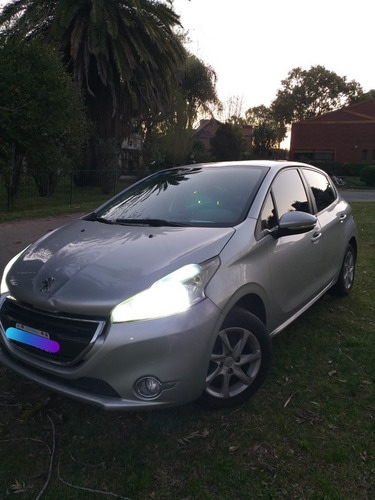 Peugeot 208 1.5 Allure Touchscreen 2013