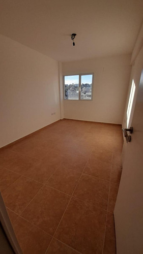 Venta Departamento 2 Dormitorios En Jujuy Al 300. Nqn Capital.