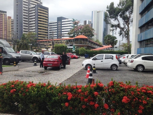Sala Comercial Com 350m2 Para Alugar No Caminho Das Árvores - Iur392 - 34951384