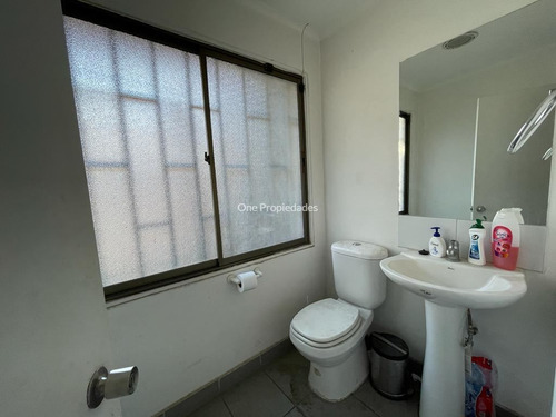 Casa En Venta De 4 Dorm. En Las Condes