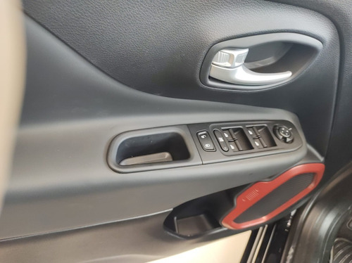 Imagen 9 de 18 de Jeep Renegade Trailhawk 1.3 Turbo 175 Cv 4 X 4 At9 Mc