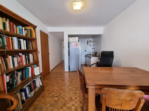 Un Dormitorio, Piso Alto, Muy Soleado
