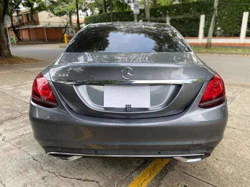 Mercedez Benz C180