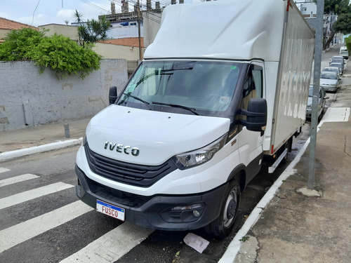 Iveco Daily 35160 2023 Com Baú Alumínio Completa 44 Mil Km