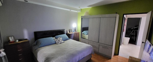 Casa En Venta - 5 Dormitorios 2 Baños - 180mts2 - Rafael Castillo