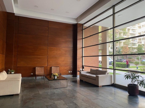 Departamento En Venta De 4 Dorm.2 Estacs. Bd. En Las Condes