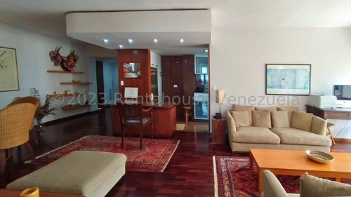 Fina Barro Vende Apartamento En Campo Alegre 24-8864 Yf