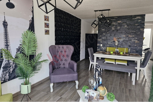Casa En Venta En Condominio Ardilla En Paseos Del Bosque Corregidora Qro