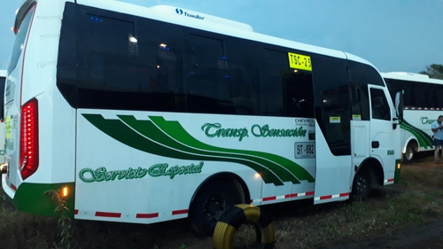 Buseta Chevrolet Npr Carrocería Non Plus Ultra 2018