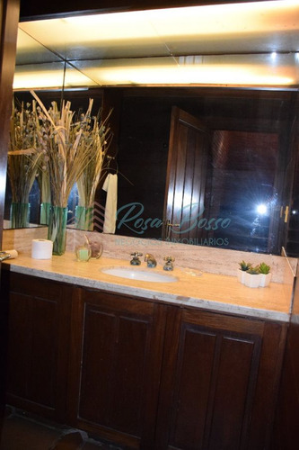 Imagen 15 de 30 de Hermosa Propiedad Con Gran Jardin En Zona Residencial