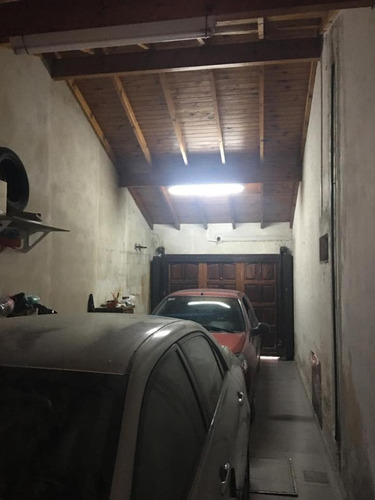 Imagen 5 de 10 de Amplia Casa En 2 Plantas