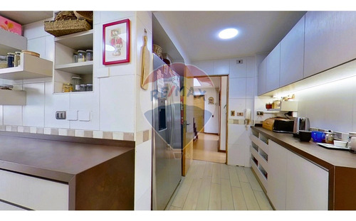 Moderna Y Luminosa Casa Con Piscina