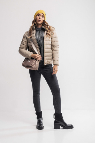 Campera Canva Tipo Puffer Acolchada Con Bolsa 210834i25