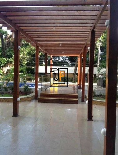 Imagem 18 de 30 de Apartamento Luxuoso De Alto Padrão - Itaigara - V49