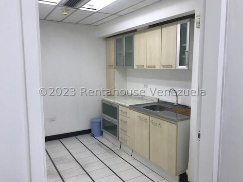 Cur Oficina En Venta En Los Cortijos De Lourdes 24-7012 Yg