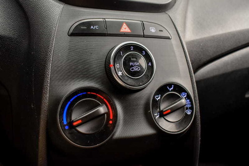 Imagem 5 de 15 de Hyundai Hb20 Unique 1.0 Flex 12v Mec