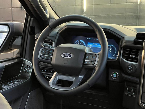 Ford F-150 Lightning 5.4 V-8 2p 2023