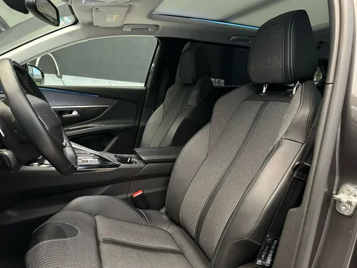 Peugeot 5008 Allure Pack 7 Pasajeros Aut 2023