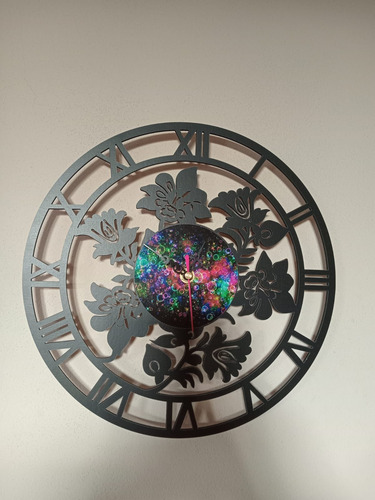Reloj De Diseño Con Numeros Romanos Negro Multicolor