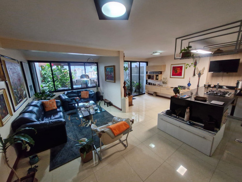 Townhouse De Oportunidad En Lomas Del Este-sl