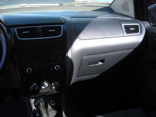 Imagen 6 de 15 de Volkswagen Suran 1.6 Highline 101cv 2013 Gnc Gris