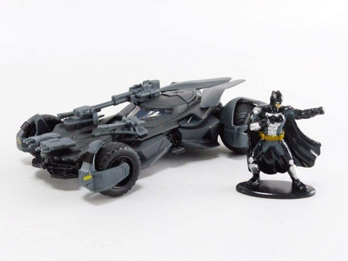 Figura Con Batimovil Y Batman Liga De La Justicia 1:32  