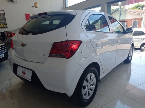 Imagem 6 de 7 de Chevrolet Onix 1.0 Mpfi Lt 8v Flex 4p Manual