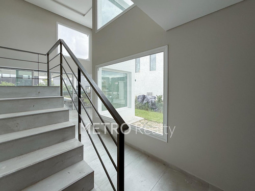 Casa En Venta, 3 Habitaciones En Suite, Castaños, Nordelta