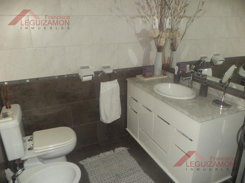 Imagen 17 de 20 de Chalet - 470m2 - De Categoria - Jardin Parquizado - Quincho - Piscina