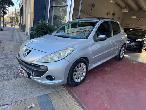 Peugeot 207 1.6 Xt
