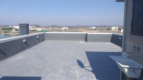 Casa En Venta - 4 Dormitorios 4 Baños - Cocheras - 850mts2 - Escobar