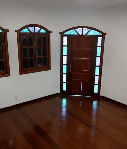 Casa Grande E Aconchegante Em Contagem - Mg