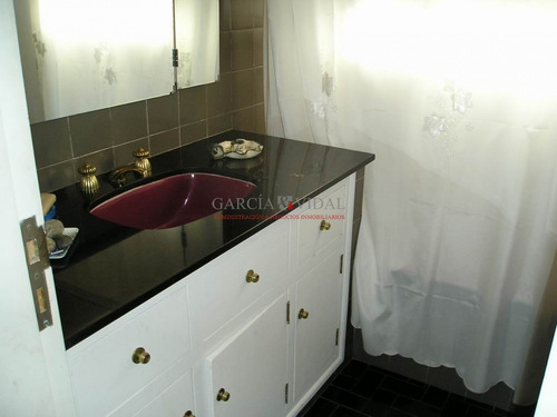 Venta De Casa 3 Dormitorios En Golf, Punta Del Este- Ref: 2357