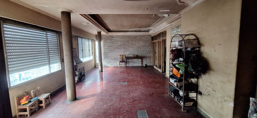 Local Con Vivienda En Venta En Valentin Alsina