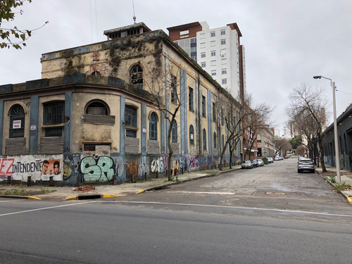 Gran Terreno Esquina Sobre Paraguay Y Lima