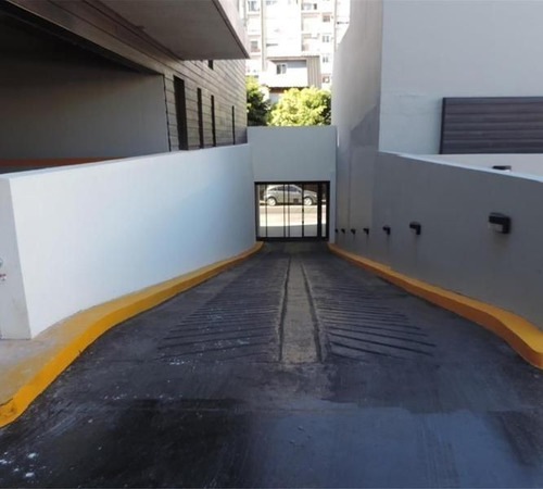 Imagen 3 de 7 de Cochera Descubierta Alquiler Villa Pueyrredón