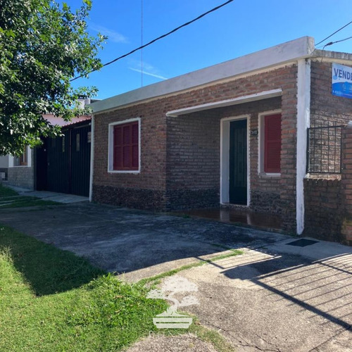 Venta Casa 2 Dormitorios Burastero Florida Mp