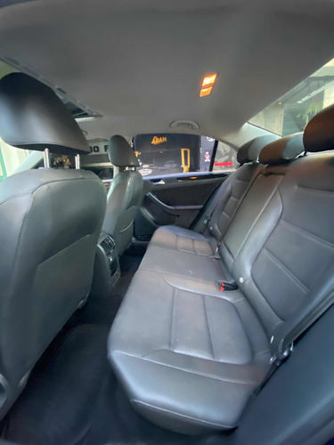 Volkswagen Vento 2.5 Luxury Tiptronic 2012 Financiado Cuotas