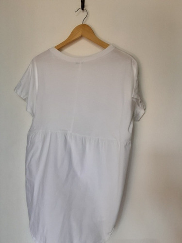 Polera Blanca Oversize Con Botones Inferiores, Talla Xl
