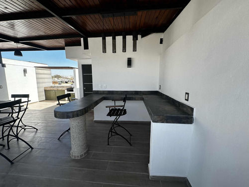 Venta Céntrica Con 5 R Y 4 B Roof Garden Y Alberca