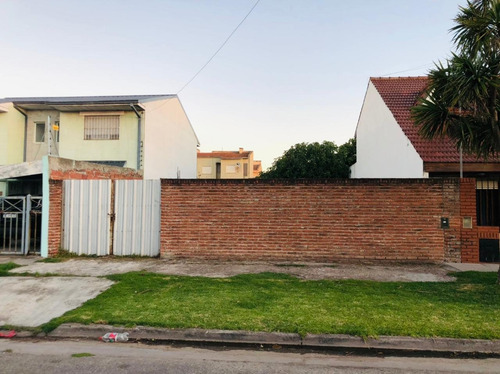 Imagen 3 de 10 de Terreno De 333m2 En Barrio Zacagnini. Escucha Oferta!