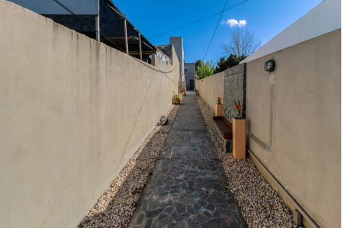 Imagen 18 de 23 de Casas En Venta En La Plata. Duplex Con Verde