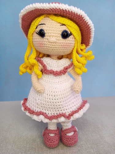 Muñeca Amigurumi A Crochet